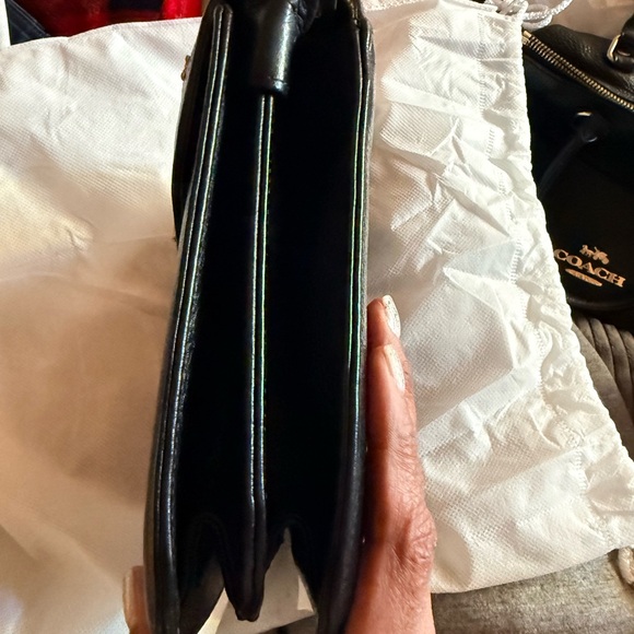 MCM Black and Gold Shoulder Bag - Picture 3 of 8